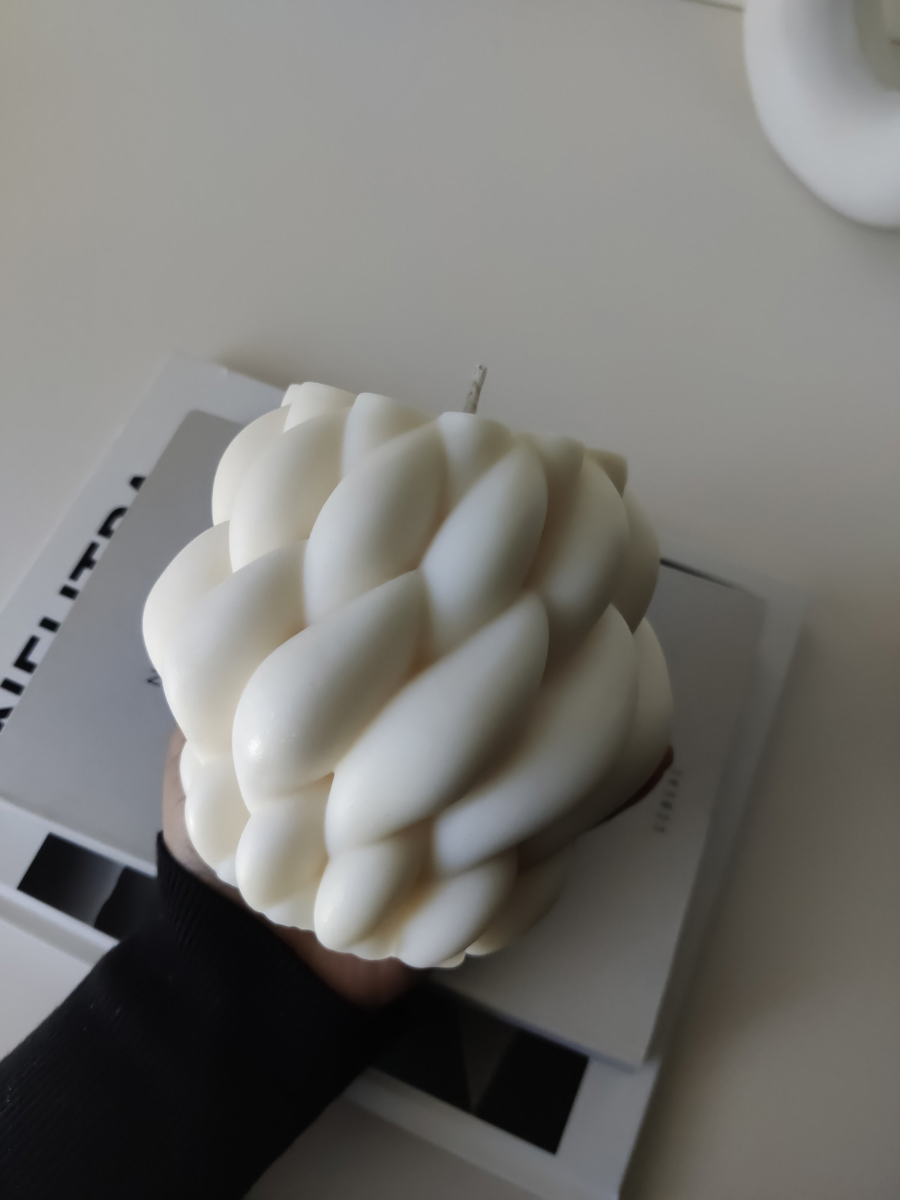 Sophie Braided Sculptural Candle: Floral