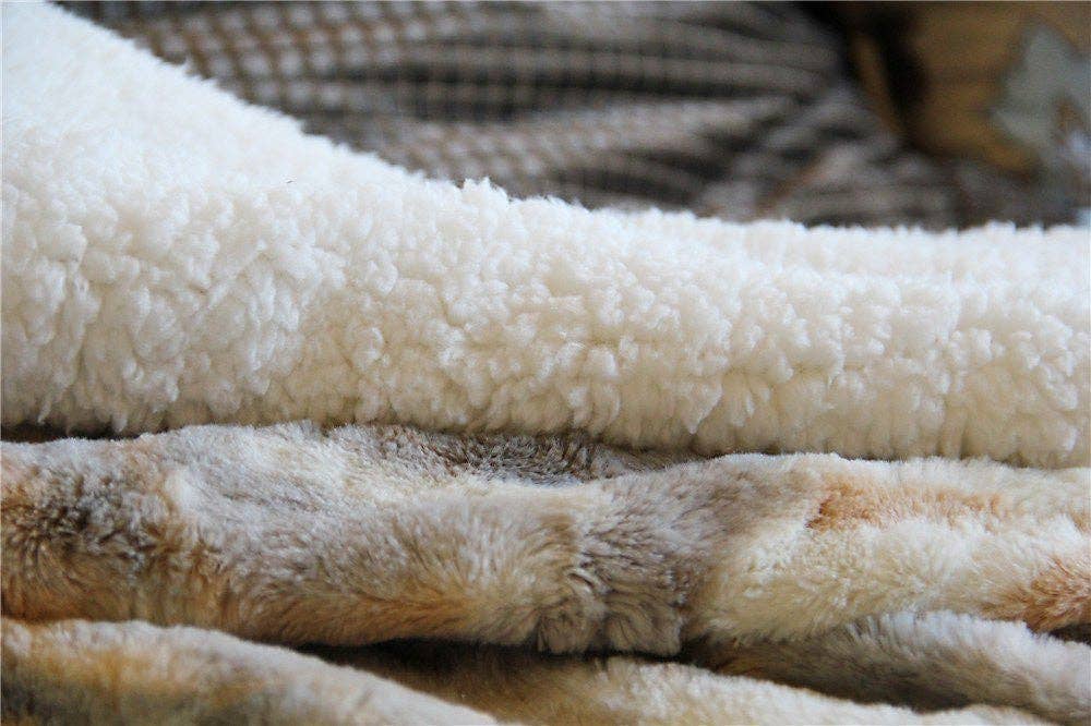 Tache Luxurious Russian Lynx Faux Fur Throw Blanket (DY12): 50 x 60