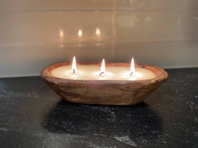 9" Petite Wood Bowl Candle: 10x6x3 / Natural / Sweet Tobacco