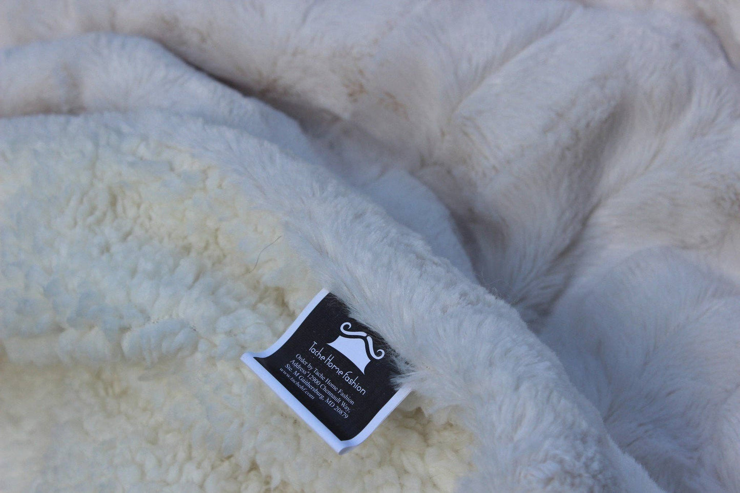 Tache White Ivory Polar Faux Fur with Sherpa Throw Blanket: 50 x 60