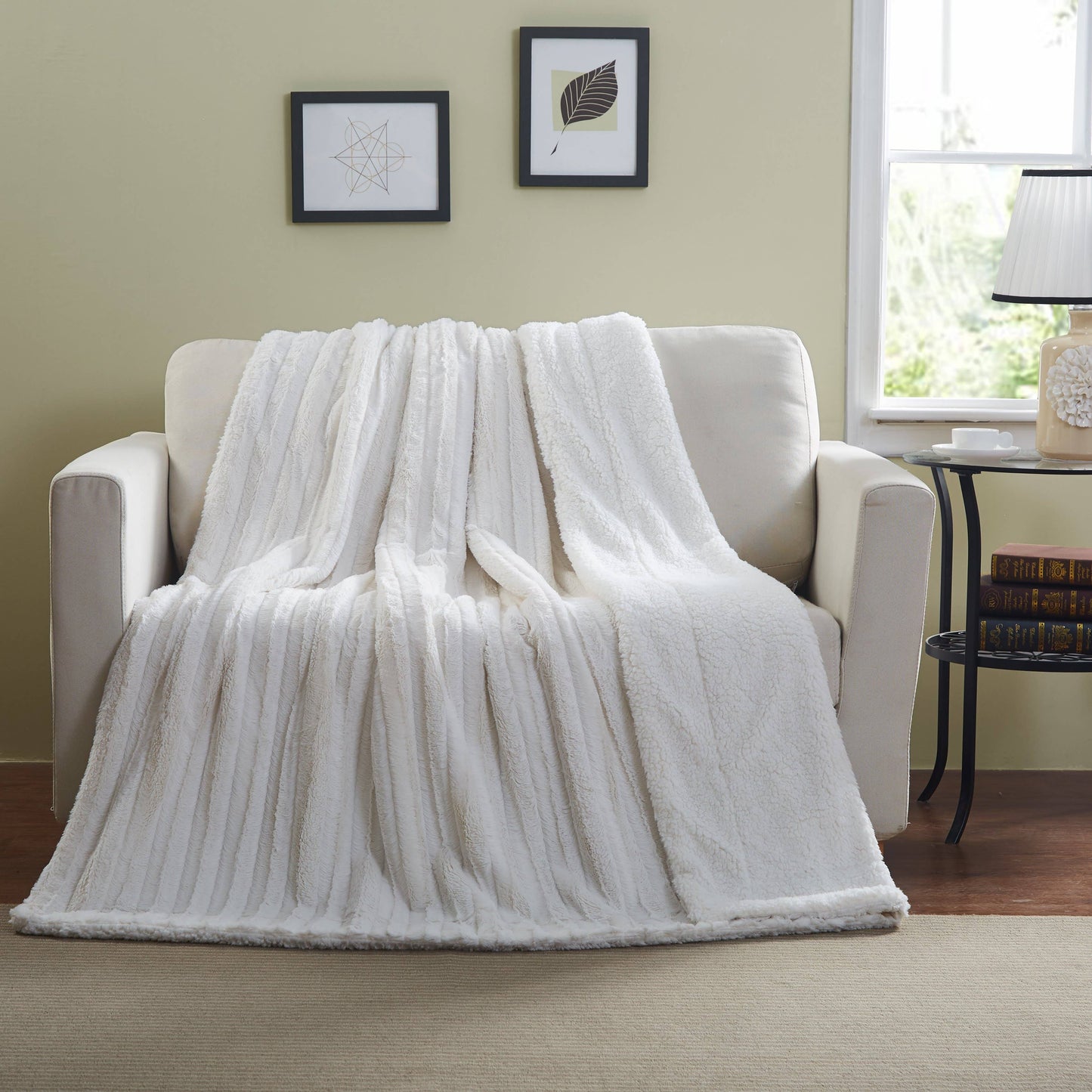 Tache White Ivory Polar Faux Fur with Sherpa Throw Blanket: 50 x 60