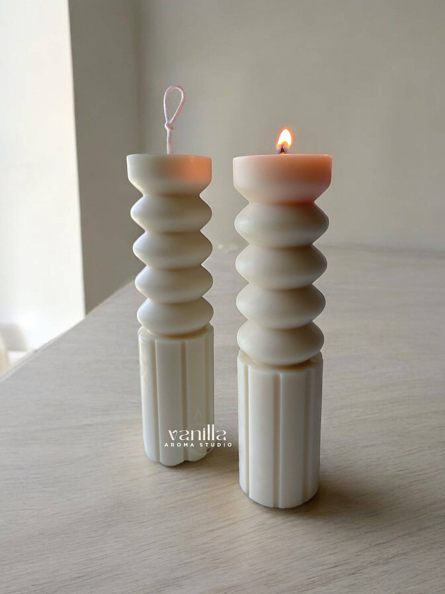 Tessa Pillar Candle: Woody