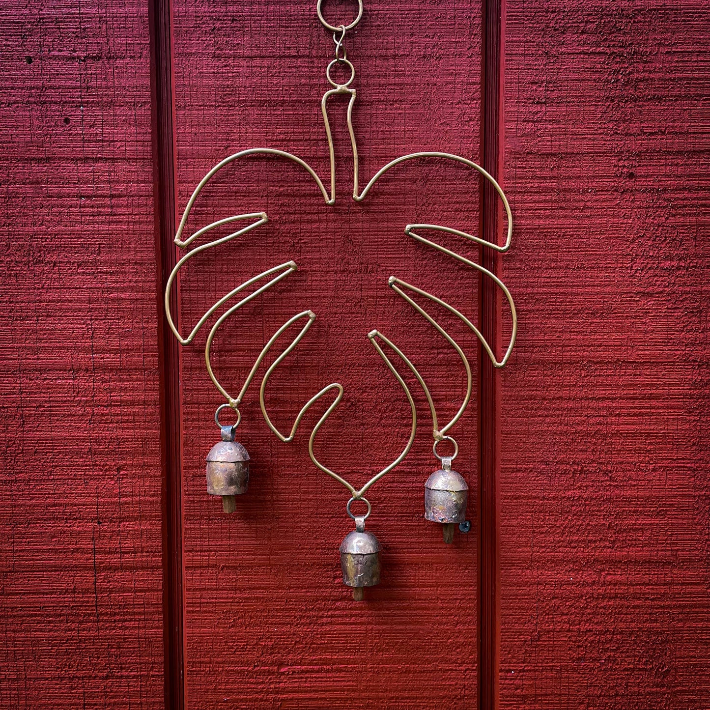Golden Monstera Frame Chime
