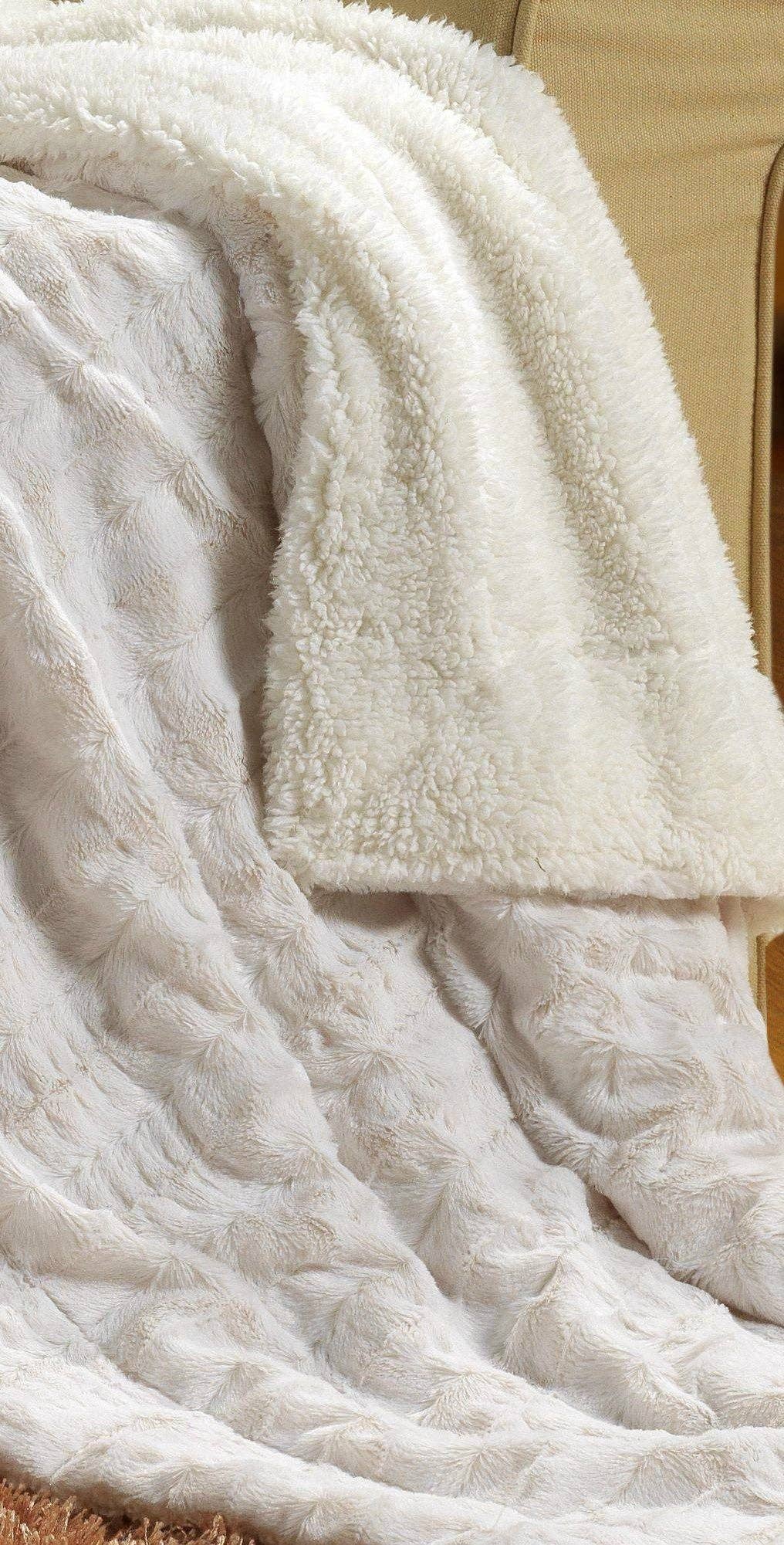 Tache White Ivory Polar Faux Fur with Sherpa Throw Blanket: 50 x 60