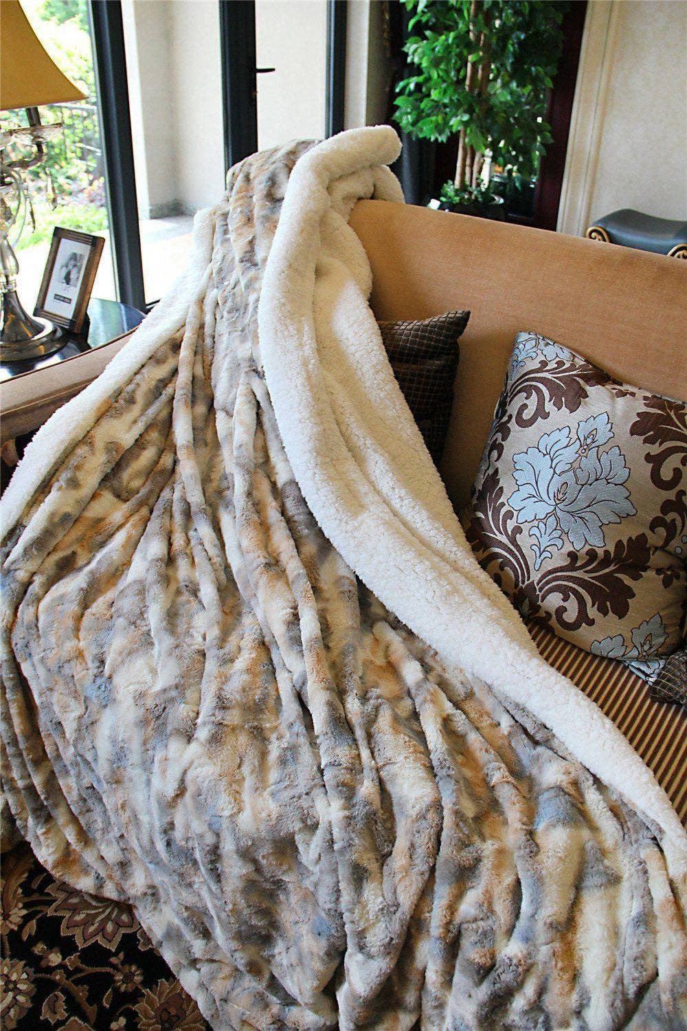 Tache Luxurious Russian Lynx Faux Fur Throw Blanket (DY12): 50 x 60