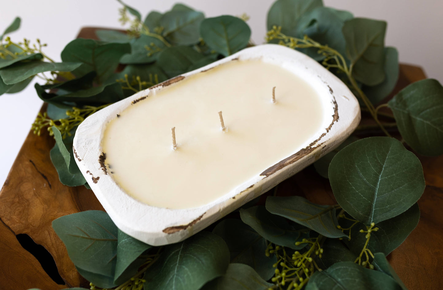 9" Petite Wood Bowl Candle: 10x6x3 / Natural / Sweet Tobacco