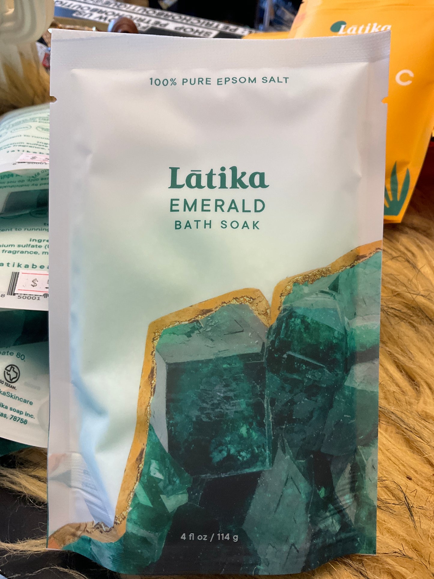Latika Emerald bath soak